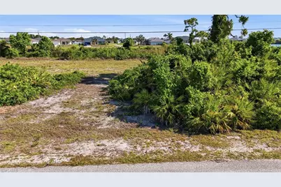 527 NW 24th Ter, Cape Coral, FL 33993 - Photo 7