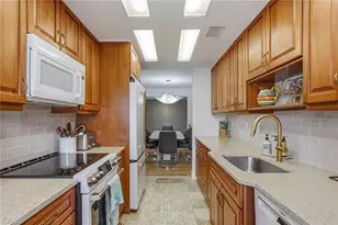 3410 Gulf Shore Blvd N, Naples, FL 34103 - Photo 5