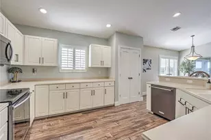 8460 Southbridge Dr, Estero, FL 33967 - Photo 13