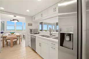5550 Heron Point Dr, Naples, FL 34108 - Photo 7