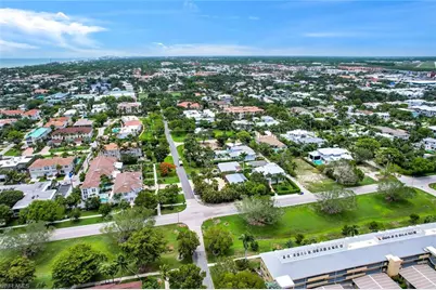 1155 6th St S, Naples, FL 34102 - Photo 31