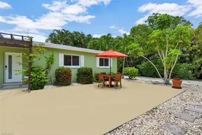 1155 6th St S, Naples, FL 34102 - Photo 3