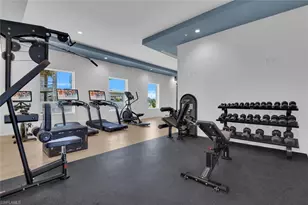 201 8th St S, Naples, FL 34102 - Photo 35