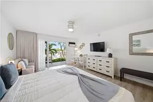 900 Broad Ave S, Naples, FL 34102 - Photo 23