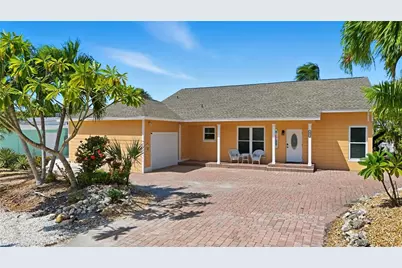 421 Connecticut St, Fort Myers Beach, FL 33931 - Photo 1