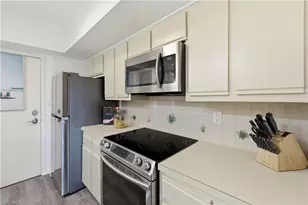 1977 Gulf Shore Blvd N, Naples, FL 34102 - Photo 7