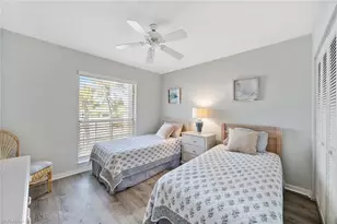 822 Gulf Pavillion Dr, Naples, FL 34108 - Photo 15