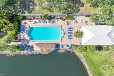 822 Gulf Pavillion Dr #202, Naples, FL 34108 - Photo 23