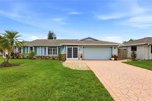 720 Meyer Dr, Naples, FL 34120 - Photo 1