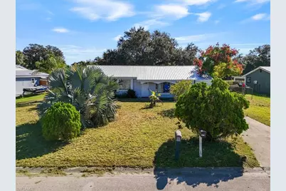 4077 S Edgewater Cir, Labelle, FL 33935 - Photo 21