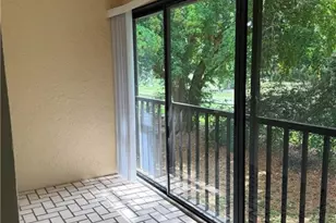 1440 Green Valley Cir, Naples, FL 34104 - Photo 7