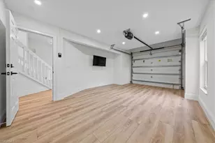 7985 Beaumont Ct, Naples, FL 34109 - Photo 31