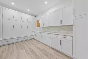 7985 Beaumont Ct, Naples, FL 34109 - Photo 29