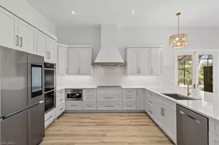 7985 Beaumont Ct, Naples, FL 34109 - Photo 7