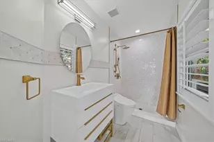 7985 Beaumont Ct, Naples, FL 34109 - Photo 21