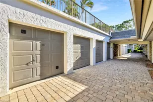 1111 Wildwood Ln, Naples, FL 34105 - Photo 17