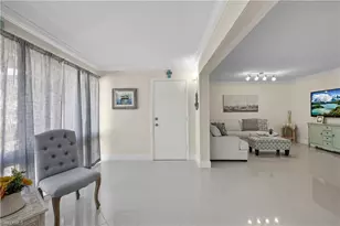 2100 Gulf Shore Blvd N, Naples, FL 34102 - Photo 5