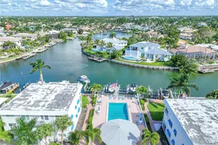 2100 Gulf Shore Blvd N, Naples, FL 34102 - Photo 23