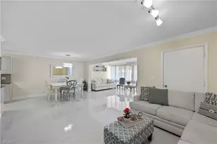 2100 Gulf Shore Blvd N, Naples, FL 34102 - Photo 17