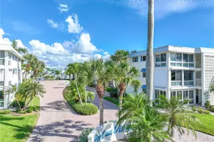 2100 Gulf Shore Blvd N, Naples, FL 34102 - Photo 3