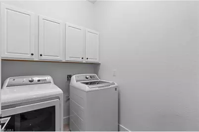 9364 Vercelli Ct, Naples, FL 34113 - Photo 15