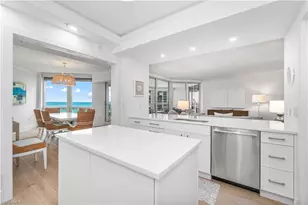 4021 Gulf Shore Blvd N, Naples, FL 34103 - Photo 11
