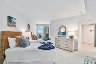 4021 Gulf Shore Blvd N, Naples, FL 34103 - Photo 19