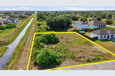 4701 Hanna Ave S, Lehigh Acres, FL 33976 - Photo 3