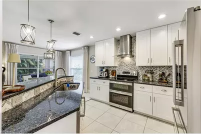 156 Stanhope Cir, Naples, FL 34104 - Photo 9