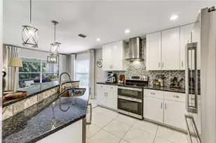 156 Stanhope Cir, Naples, FL 34104 - Photo 9