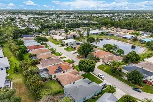 156 Stanhope Cir, Naples, FL 34104 - Photo 25