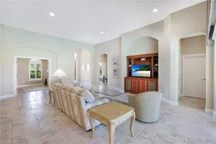 12118 Wicklow Ln, Naples, FL 34120 - Photo 11
