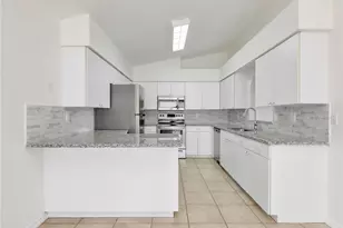 4150 Tarpon Ave, Bonita Springs, FL 34134 - Photo 9