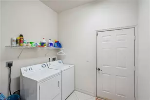 7895 Sanctuary Cir, Naples, FL 34104 - Photo 29