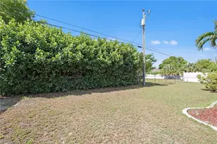 618 SE 15th Terrace, Cape Coral, FL 33990 - Photo 37