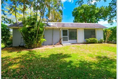 225 Georgetown Blvd, Naples, FL 34112 - Photo 9