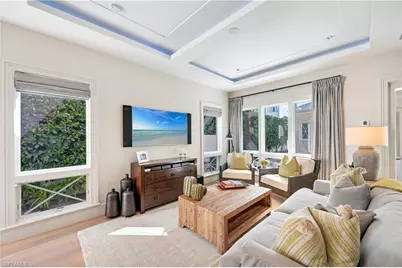 42 6th St S, Naples, FL 34102 - Photo 5