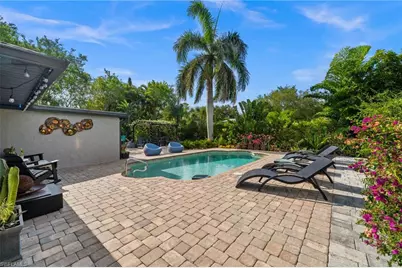 38 Willoughby Dr, Naples, FL 34110 - Photo 11