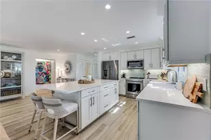 225 5th Ave S, Naples, FL 34102 - Photo 9