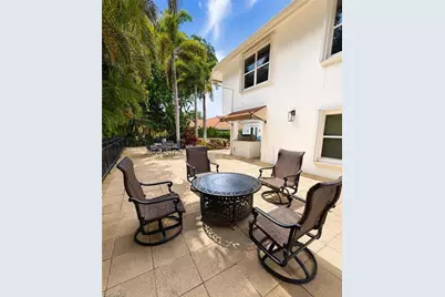 2056 Mission Dr, Naples, FL 34109 - Photo 39