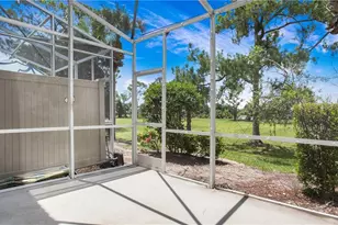 880 Hampton Cir, Naples, FL 34105 - Photo 15