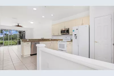 880 Hampton Cir, Naples, FL 34105 - Photo 3