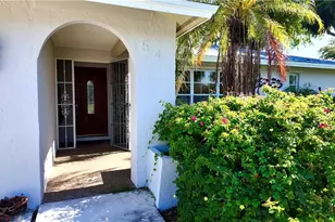 541 Landmark Dr, Naples, FL 34112 - Photo 17