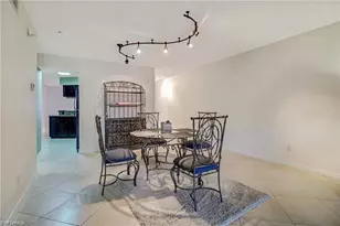 124 Cypress Way E, Naples, FL 34110 - Photo 7
