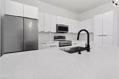 210 Pembroke St, Lehigh Acres, FL 33974 - Photo 15