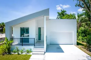 3015 Karen Dr, Naples, FL 34112 - Photo 1