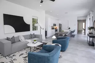 3015 Karen Dr, Naples, FL 34112 - Photo 3
