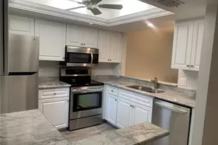 8715 Charter Club Cir, Fort Myers, FL 33919 - Photo 3