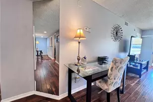 717 Landover Cir, Naples, FL 34104 - Photo 7