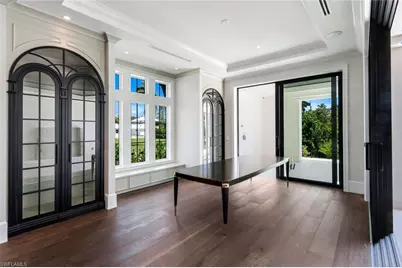 1690 Chesapeake Ave, Naples, FL 34102 - Photo 9